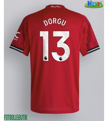 Manchester United Patrick Dorgu #13 Hemmatröja 2025-26 Kortärmad